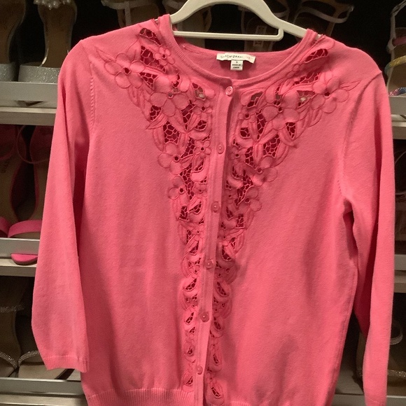 Isaac Mizrahi Bubblegum Pink 3/4 Sleeve Cardigan with floral cutout design - Picture 1 of 3